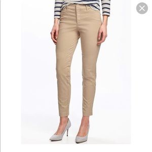 Old Navy Pixie Mid-Rise Pants